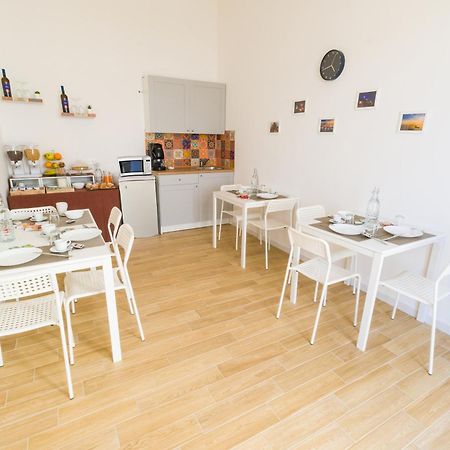 Stabile Hospitality Bed & Breakfast Trapani Bagian luar foto